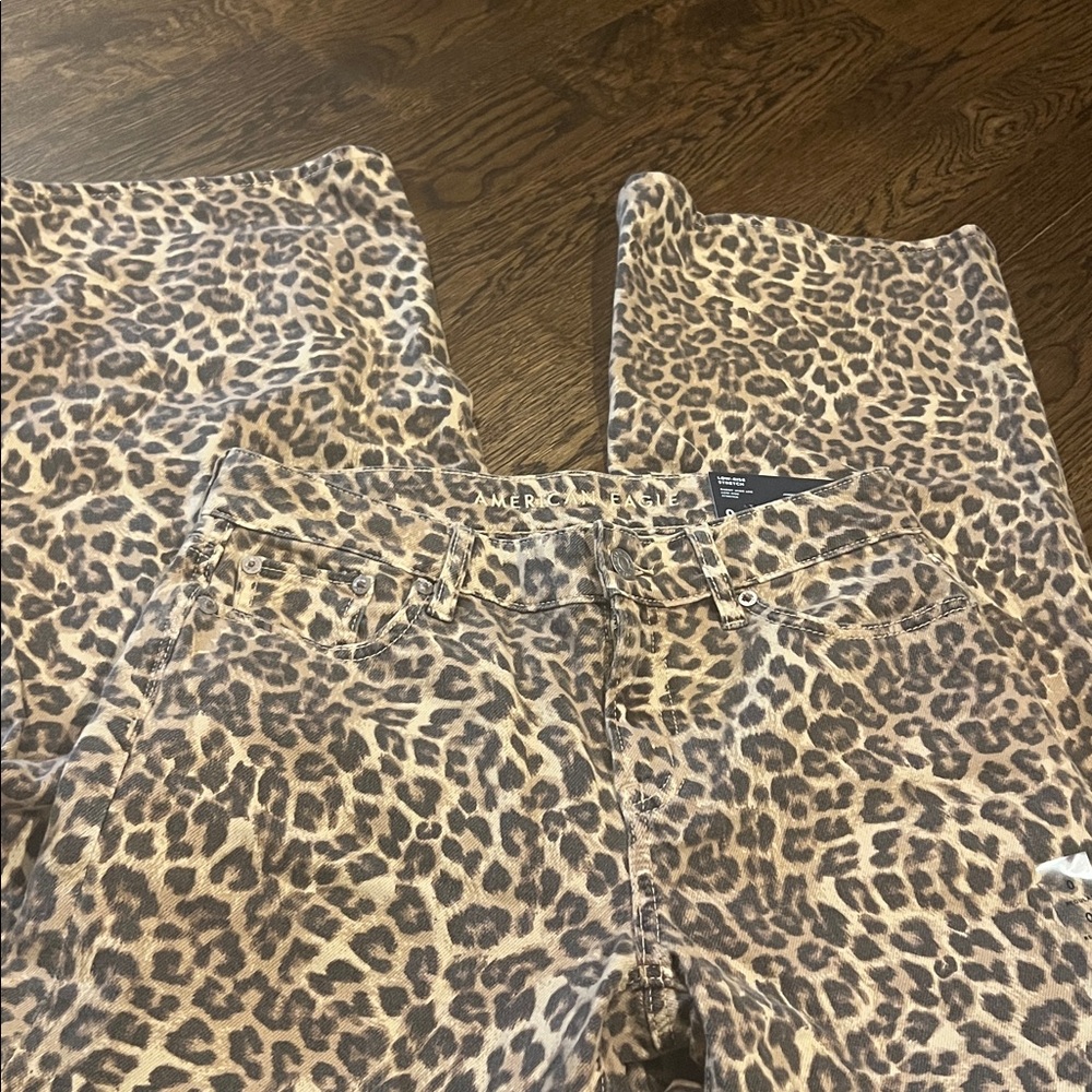 American Eagle Animal print Baggy Low Rise Wide Leg jeans NWT size 0 - Picture 6 of 7